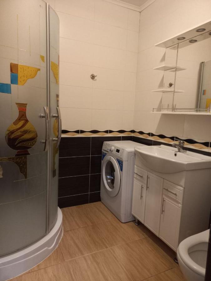 Дворівневі Апартаменти На Площі Ринок Лвив Екстериор снимка
